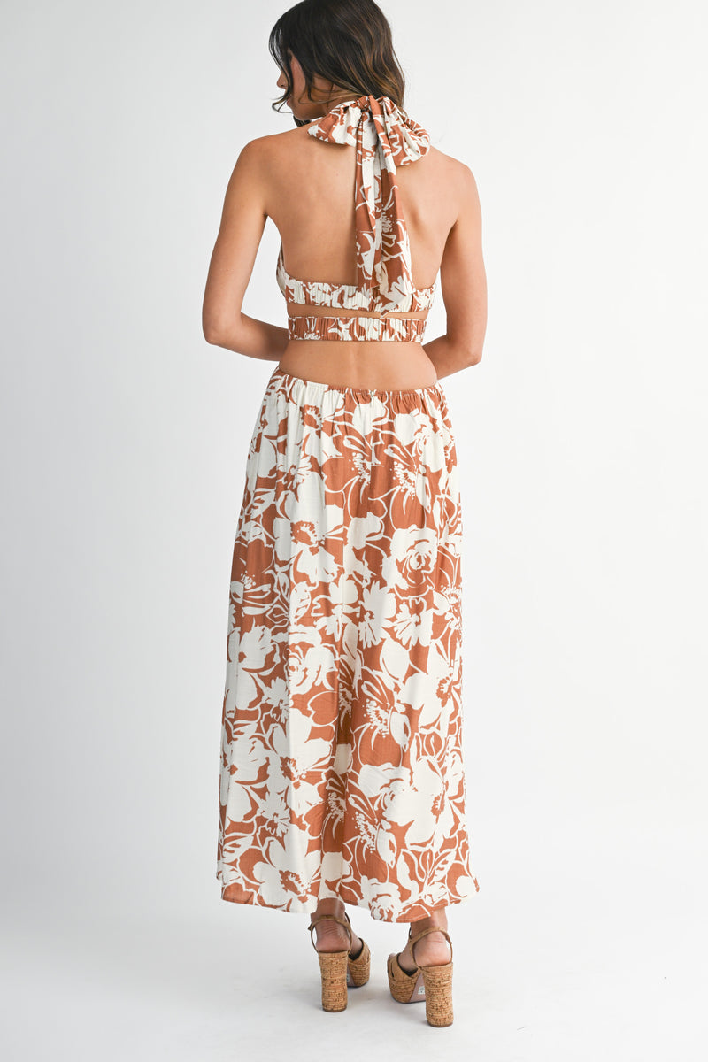 SOPHRONIA FLUNGING NECK LINE MIDI DRESS