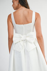 ARIYA SQUARE NECK BACK BOW MIDI DRESS