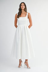 ARIYA SQUARE NECK BACK BOW MIDI DRESS