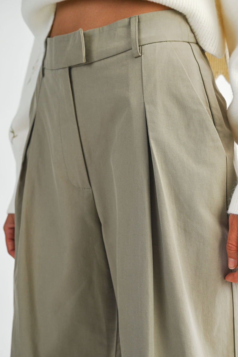 CAROLINA PLEATED WIDE LEG TROUSERS