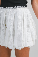 KAYLANI LACE TRIM DETAILED BUBBLE HEM SHORTS