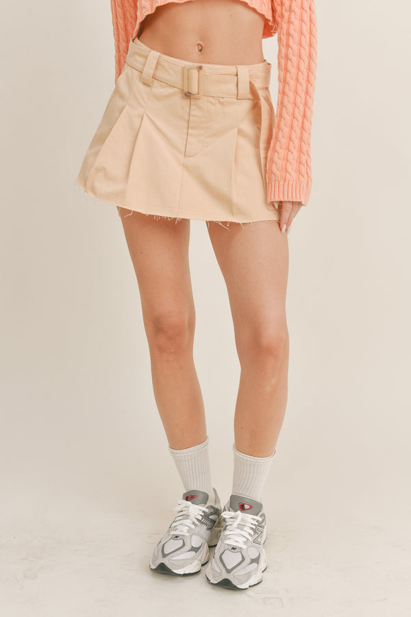 LILAH LOW RISE BELT MINI SKORT