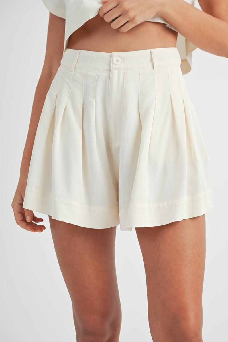 LAUREL CROP TOP AND PLEATED SHORTS SET