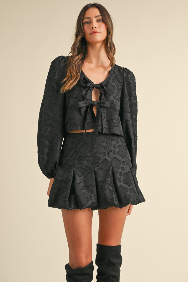 KRISSA PUFF LONG SLEEVE TOP WHIT BALLOON SKIRT