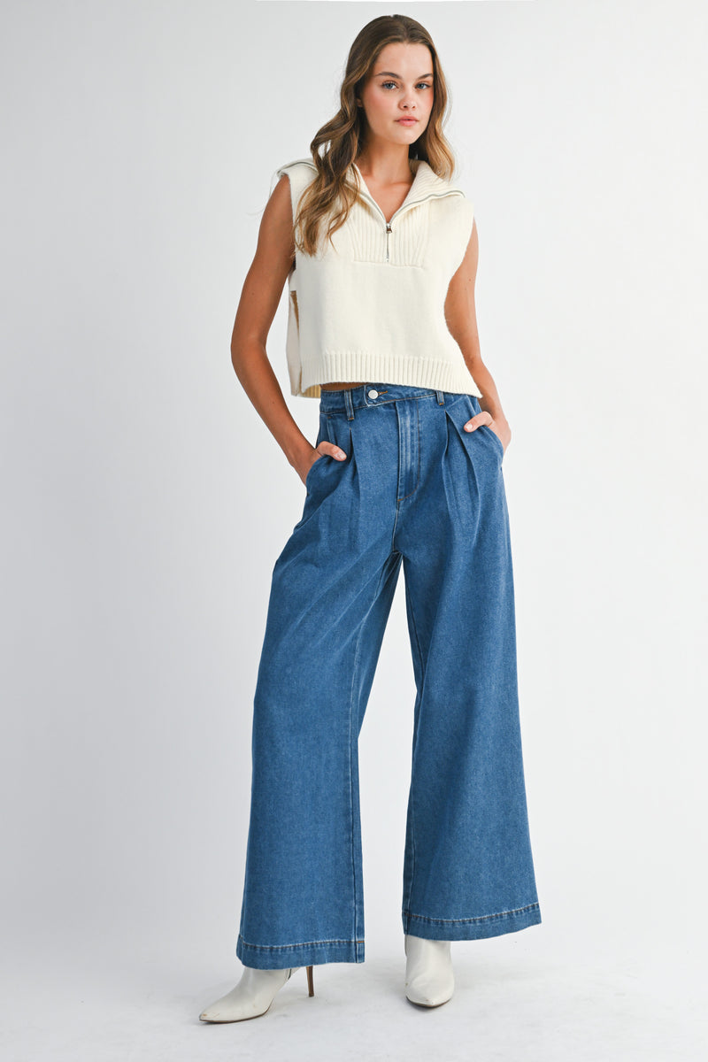 JORDIN VEST KNIT TOP WITH ZIP NECK